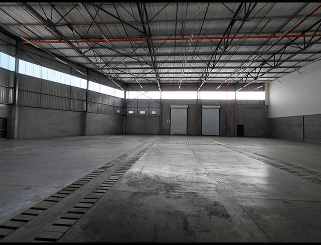 927M² WAREHOUSE TO LET IN POMONA